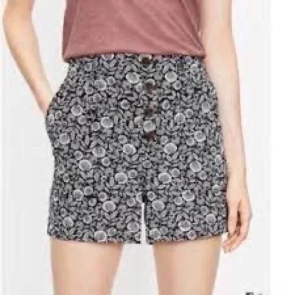 Loft | Button Front Structured Shorts in Palm Leaf Size 14 - Picture 3 of 7